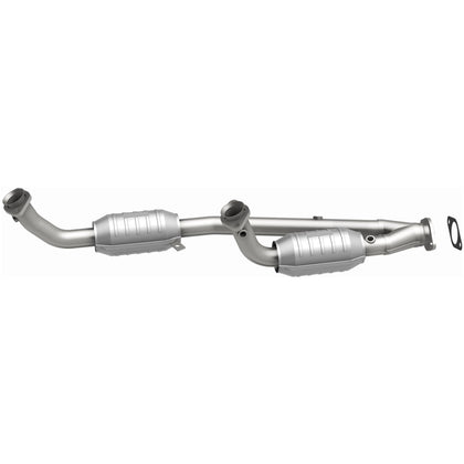 MagnaFlow 1995-1997 Ford Windstar 3.8L California Grade CARB Compliant Direct-Fit Catalytic Converter 4451353
