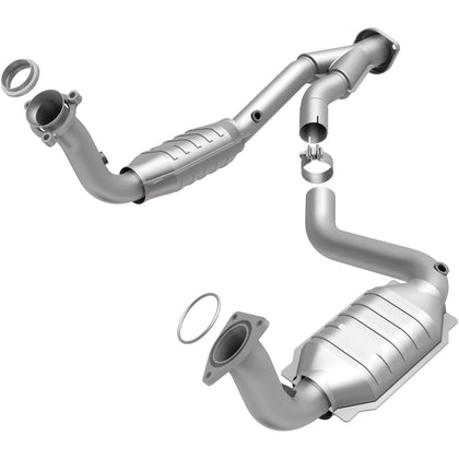 MagnaFlow 2003 Chevrolet SSR 5.3L California Grade CARB Compliant Direct-Fit Catalytic Converter 4451640