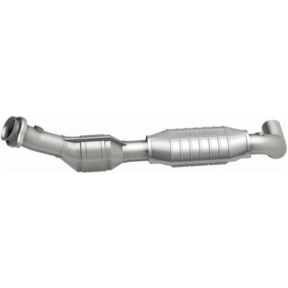 MagnaFlow 1997-1998 Ford F-150 4.6L / 1997-1998 Ford F-250 4.6L California Grade CARB Compliant Direct-Fit Catalytic Converter 447133