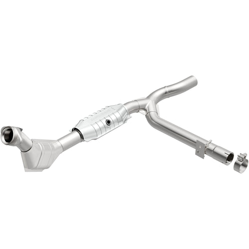 MagnaFlow 1999-2000 Ford F-150 4.6L California Grade CARB Compliant Direct-Fit Catalytic Converter 447138