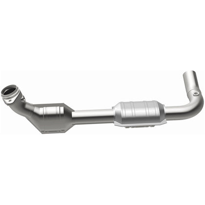 MagnaFlow 2000-2002 Ford E-150 Econoline 4.6L / 2000-2002 Ford E-150 Econoline Club Wagon 4.6L California Grade CARB Compliant Direct-Fit Catalytic Converter 447156
