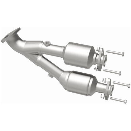 MagnaFlow 2000-2001 Jeep Cherokee 4.0L California Grade CARB Compliant Direct-Fit Catalytic Converter 447190