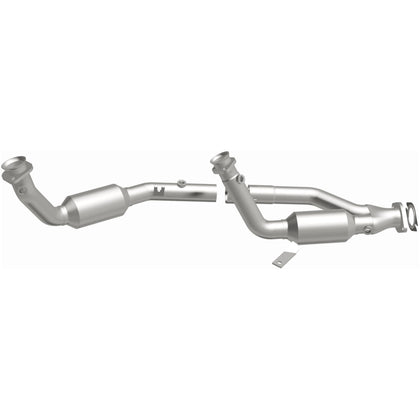 MagnaFlow 1997-1999 Ford Taurus 3.0L | 1996-1999 Mercury Sable 3.0L California Grade CARB Compliant Direct-Fit Catalytic Converter 4481534