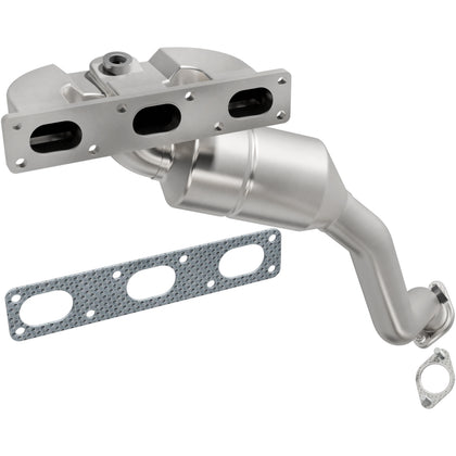 MagnaFlow 2001-2003 BMW 525i 2.5L / 2001-2003 BMW 530i 3.0L California Grade CARB Compliant Direct-Fit Manifold Catalytic Converter 452430