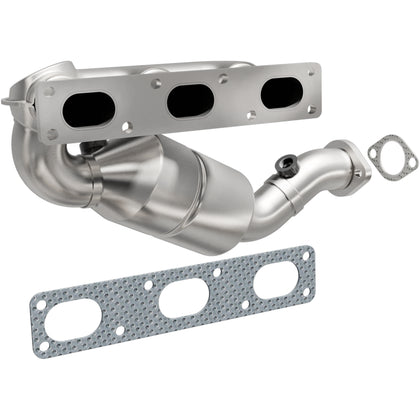 MagnaFlow 1999-2000 BMW 528i 2.8L California Grade CARB Compliant Direct-Fit Manifold Catalytic Converter 452466