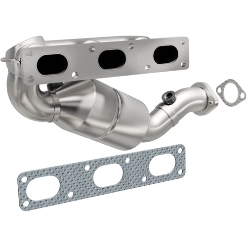 MagnaFlow 1999-2000 BMW 528i 2.8L California Grade CARB Compliant Direct-Fit Manifold Catalytic Converter 452466