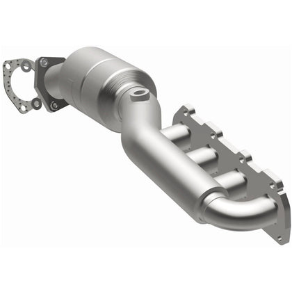 MagnaFlow 2002-2004 Volkswagen Passat 4.0L California Grade CARB Compliant Direct-Fit Manifold Catalytic Converter 452796
