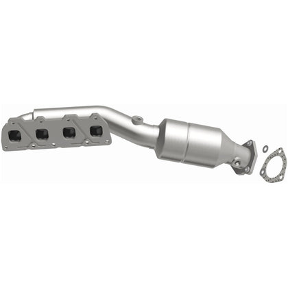 MagnaFlow 2002-2004 Volkswagen Passat 4.0L California Grade CARB Compliant Direct-Fit Manifold Catalytic Converter 452796