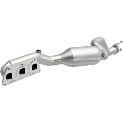 MagnaFlow 2005-2006 Audi A8 Quattro 6.0L California Grade CARB Compliant Direct-Fit Manifold Catalytic Converter 452798
