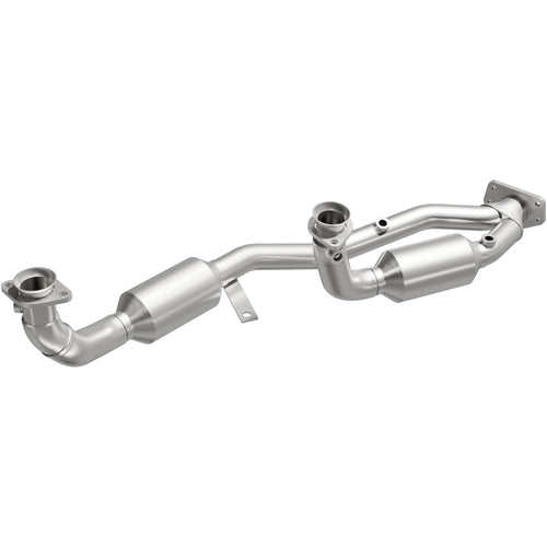 MagnaFlow 1999-2000 Ford Windstar 3.8L California Grade CARB Compliant Direct-Fit Catalytic Converter 4551011