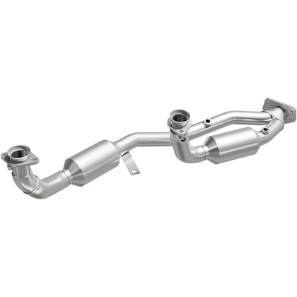 MagnaFlow 1999-2000 Ford Windstar 3.8L California Grade CARB Compliant Direct-Fit Catalytic Converter 4551011