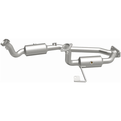 MagnaFlow 2001-2003 Ford Windstar 3.8L California Grade CARB Compliant Direct-Fit Catalytic Converter 4551025