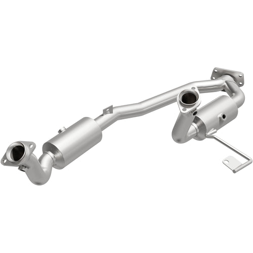 MagnaFlow 2001-2003 Ford Windstar 3.8L California Grade CARB Compliant Direct-Fit Catalytic Converter 4551025