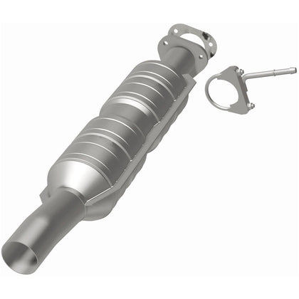 MagnaFlow 2007-2008 Ford E-350 Super Duty 6.8L California Grade CARB Compliant Direct-Fit Catalytic Converter 4551228