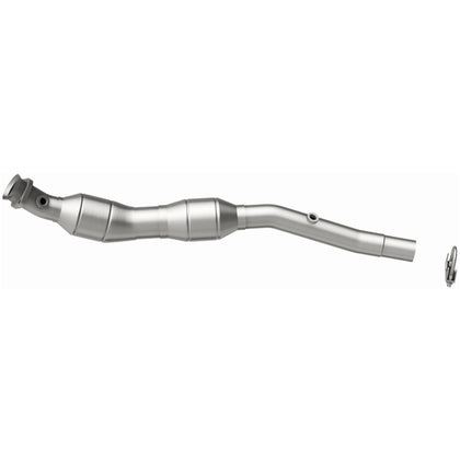 MagnaFlow 2005 Land Rover Range Rover 4.4L California Grade CARB Compliant Direct-Fit Catalytic Converter 4551722