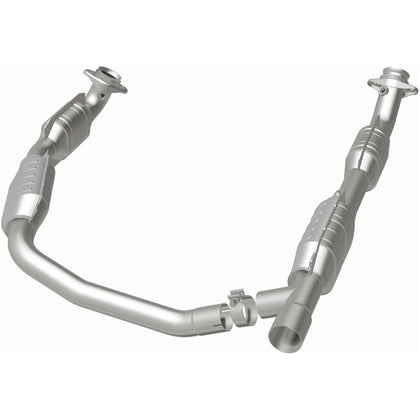 MagnaFlow 2005-2006 Ford E-350 Super Duty 5.4L | 2005 Ford E-250 5.4L California Grade CARB Compliant Direct-Fit Catalytic Converter 458041