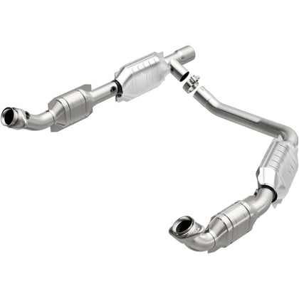 MagnaFlow 2005-2006 Ford E-350 Super Duty 5.4L | 2005 Ford E-250 5.4L California Grade CARB Compliant Direct-Fit Catalytic Converter 458041