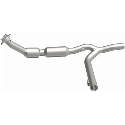 MagnaFlow 2002-2003 Ford F-150 5.4L California Grade CARB Compliant Direct-Fit Catalytic Converter 4583622