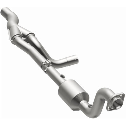 MagnaFlow 2004-2006 Dodge Durango 5.7L California Grade CARB Compliant Direct-Fit Catalytic Converter 4651499