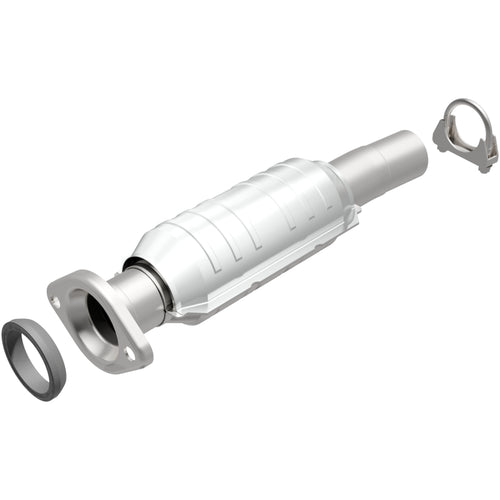 MagnaFlow 2004-2006 Toyota Sienna 3.3L OEM Grade Federal / EPA Compliant Direct-Fit Catalytic Converter 49030