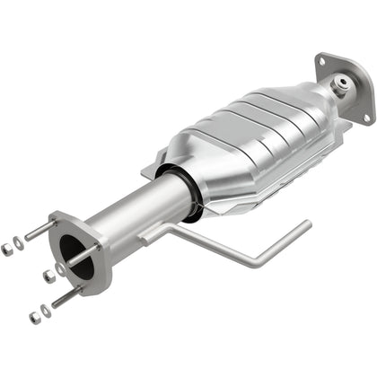 MagnaFlow 2000-2002 Jeep Wrangler 2.5L | 2000-2003 Jeep Wrangler 4.0L OEM Grade Federal / EPA Compliant Direct-Fit Catalytic Converter 49038
