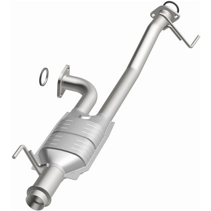 MagnaFlow 2000-2002 Toyota Tundra 4.7L OEM Grade Federal / EPA Compliant Direct-Fit Catalytic Converter 49122