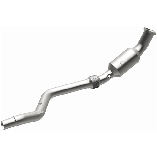MagnaFlow OEM Grade Federal / EPA Compliant Direct-Fit Catalytic Converter 49240