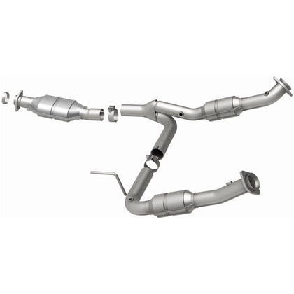 MagnaFlow OEM Grade Federal / EPA Compliant Direct-Fit Catalytic Converter 49404
