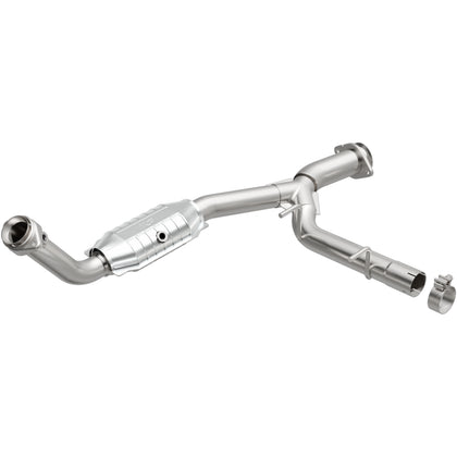 MagnaFlow 2005-2006 Ford Expedition 5.4L OEM Grade Federal / EPA Compliant Direct-Fit Catalytic Converter 49411