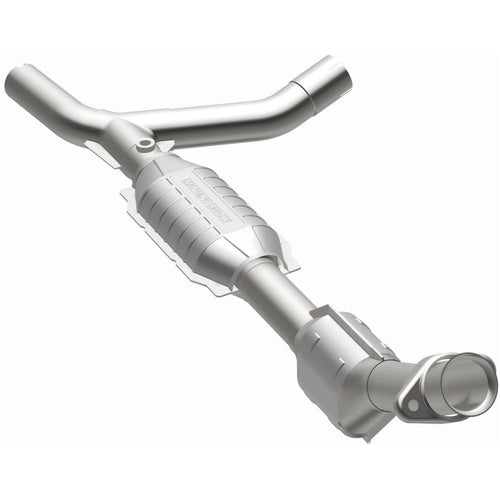 MagnaFlow OEM Grade Federal / EPA Compliant Direct-Fit Catalytic Converter 49426