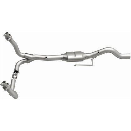 MagnaFlow 2000-2003 Dodge Durango 4.7L OEM Grade Federal / EPA Compliant Direct-Fit Catalytic Converter 49472