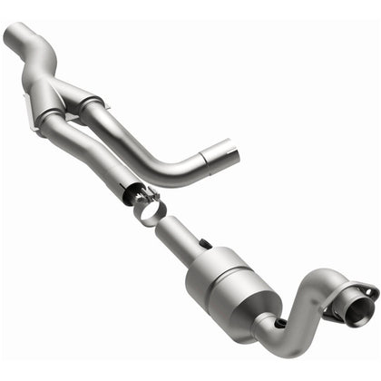 MagnaFlow 2004-2006 Dodge Durango 5.7L OEM Grade Federal / EPA Compliant Direct-Fit Catalytic Converter 49499