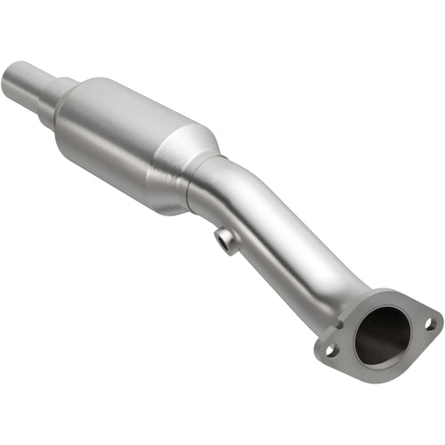 MagnaFlow OEM Grade Federal / EPA Compliant Semi-Direct Fit Catalytic Converter 49501