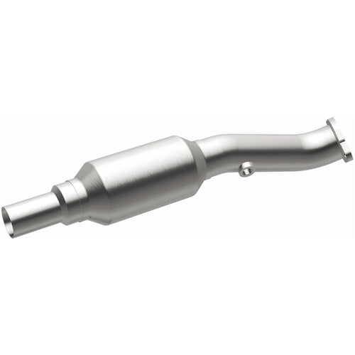 MagnaFlow OEM Grade Federal / EPA Compliant Semi-Direct Fit Catalytic Converter 49501