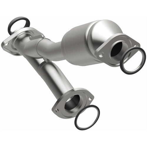 MagnaFlow 1999-2003 Lexus RX300 3.0L / 2001-2003 Toyota Highlander 3.0L OEM Grade Federal / EPA Compliant Direct-Fit Catalytic Converter 49507