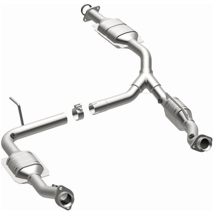 MagnaFlow 2002-2004 Ford Explorer 4.0L | 2002-2004 Mercury Mountaineer 4.0L OEM Grade Federal / EPA Compliant Direct-Fit Catalytic Converter 49575