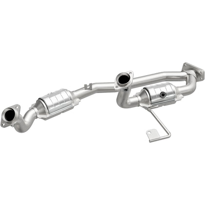 MagnaFlow 2001-2003 Ford Windstar 3.8L OEM Grade Federal / EPA Compliant Direct-Fit Catalytic Converter 49624