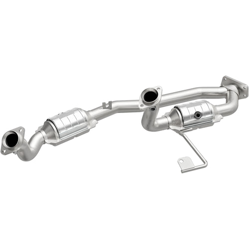 MagnaFlow 2001-2003 Ford Windstar 3.8L OEM Grade Federal / EPA Compliant Direct-Fit Catalytic Converter 49624