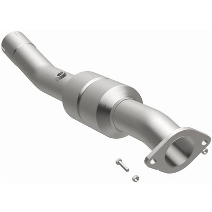 MagnaFlow OEM Grade Federal / EPA Compliant Direct-Fit Catalytic Converter 49642