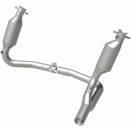 MagnaFlow 2004 Dodge Dakota 3.7L | 2004 Dodge Dakota 4.7L OEM Grade Federal / EPA Compliant Direct-Fit Catalytic Converter 49657