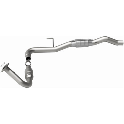 MagnaFlow OEM Grade Federal / EPA Compliant Direct-Fit Catalytic Converter 49667