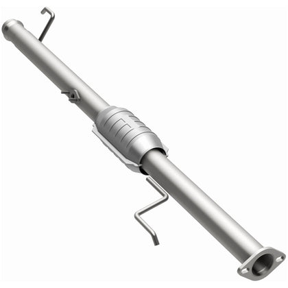 MagnaFlow 2000-2004 Toyota Tundra 3.4L OEM Grade Federal / EPA Compliant Direct-Fit Catalytic Converter 49704