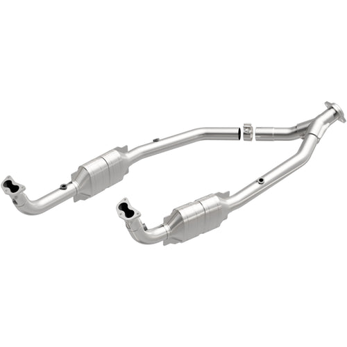 MagnaFlow 1999-2002 Land Rover Discovery 4.0L | 2003-2004 Land Rover Discovery 4.6L OEM Grade Federal / EPA Compliant Direct-Fit Catalytic Converter 49720