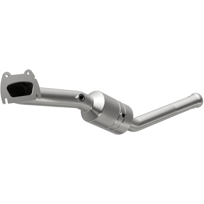 MagnaFlow 2011-2012 Dodge Durango 3.6L | 2011-2012 Jeep Grand Cherokee 3.6L OEM Grade Federal / EPA Compliant Direct-Fit Catalytic Converter 49737