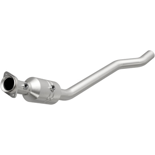 MagnaFlow 2011-2019 Dodge Durango 5.7L | 2011-2019 Jeep Grand Cherokee 5.7L OEM Grade Federal / EPA Compliant Direct-Fit Catalytic Converter 49739