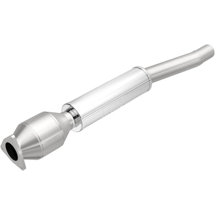 MagnaFlow 2004-2006 Volkswagen Phaeton 4.2L OEM Grade Federal / EPA Compliant Direct-Fit Catalytic Converter 49877