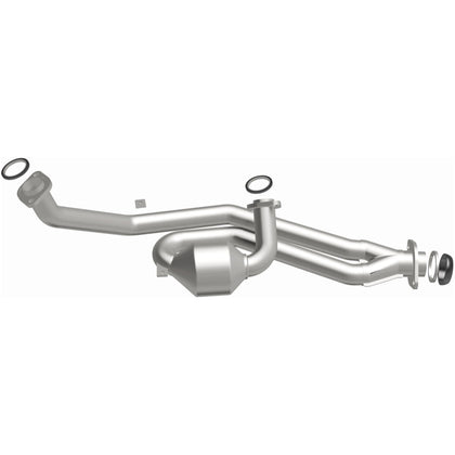 MagnaFlow 2000-2004 Toyota Avalon 3.0L | 2001-2003 Toyota Sienna 3.0L OEM Grade Federal / EPA Compliant Direct-Fit Catalytic Converter 49986