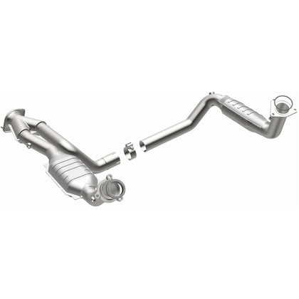 MagnaFlow OEM Grade Federal / EPA Compliant Direct-Fit Catalytic Converter 51097