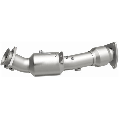 MagnaFlow 2004-2006 Volkswagen Touareg 4.2L OEM Grade Federal / EPA Compliant Direct-Fit Catalytic Converter 51129