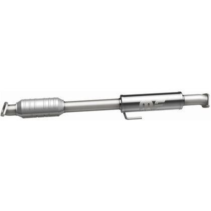 MagnaFlow OEM Grade Federal / EPA Compliant Direct-Fit Catalytic Converter 51133